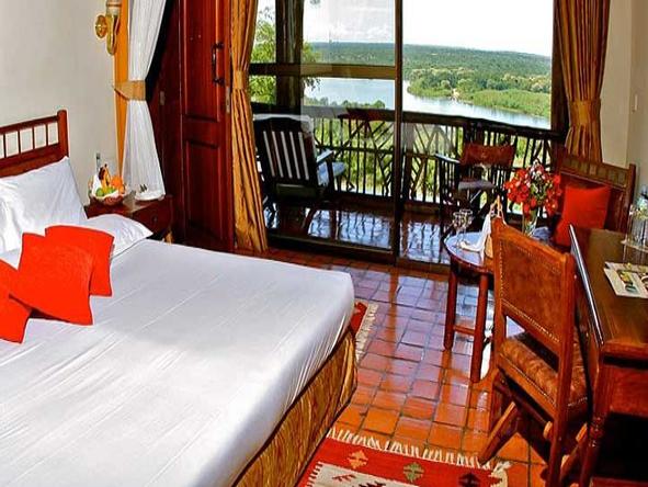 Paraa Safari Lodge - Bedroom 